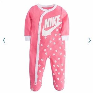 NWT Nike Smiley Footie-One piece